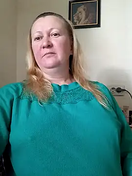 Snapshot of blondyaguar chatting on September 2025 12:18:01 PM blondyaguar online show from September 2025 12:18:01 PM