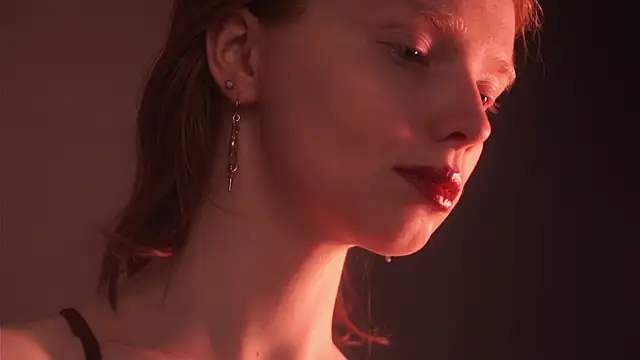 ginger hugs online show from October 2025 10:10:01 PM