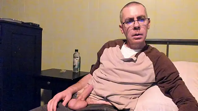 ImportantEquator0 online show from November 2025 03:18:02 AM