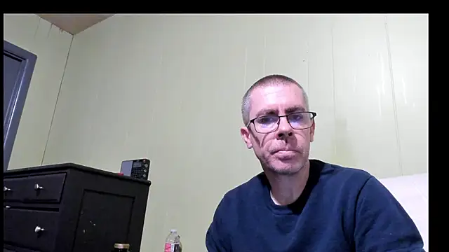 ImportantEquator0 online show from December 2025 03:39:01 PM