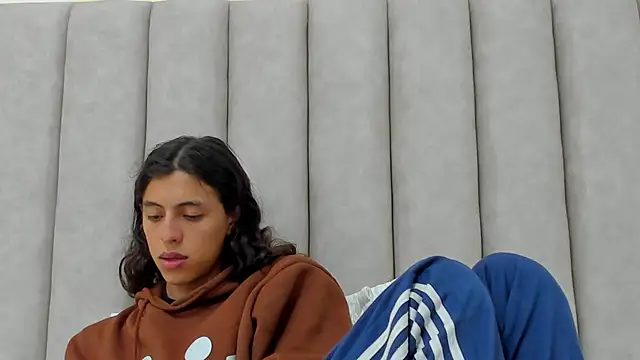 FreyaMoller online show from October 2025 07:18:01 PM