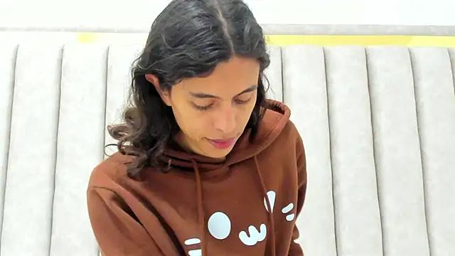 FreyaMoller online show from March 2026 06:58:01 PM