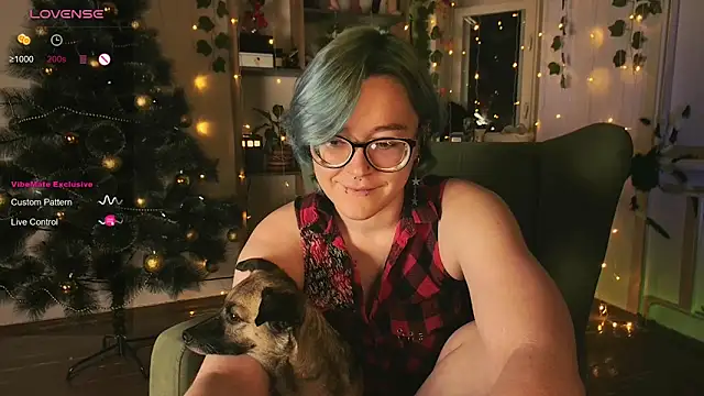 alisahug online show from December 2024 02:17:02 PM