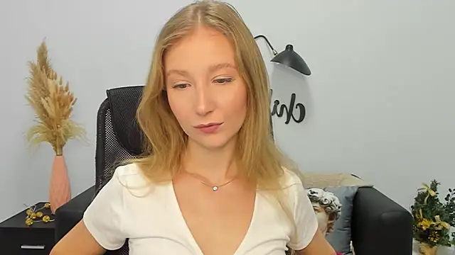 LolaWilsons online show from December 2024 07:26:02 AM