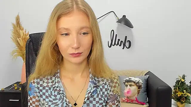 LolaWilsons online show from January 2025 11:16:01 AM