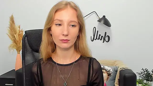 LolaWilsons online show from March 2025 02:25:02 PM