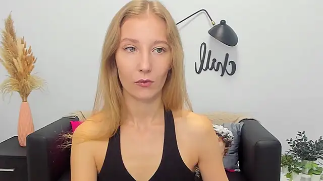 LolaWilsons online show from September 2025 06:14:01 AM