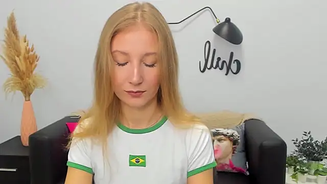 LolaWilsons online show from September 2025 08:26:01 AM