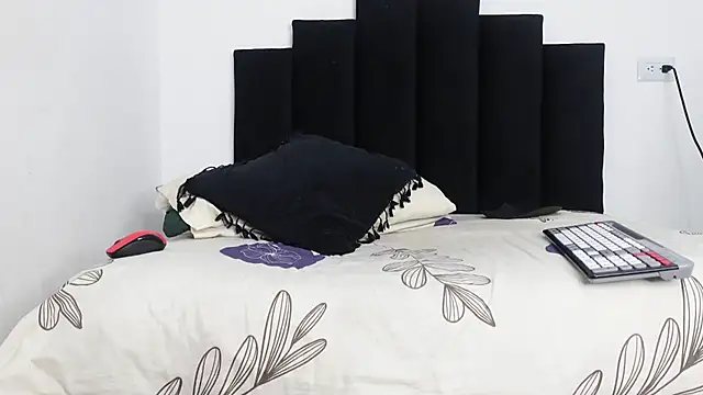 MarcoAlexLatino online show from February 2025 02:20:02 AM