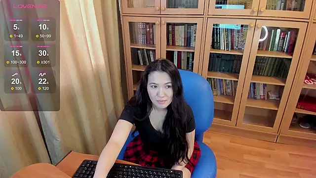 NikkiNSerdron online show from December 2024 04:56:02 AM