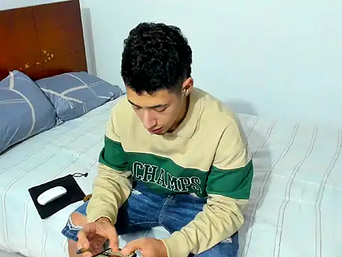 Chandler ken online show from December 2025 02:09:02 AM