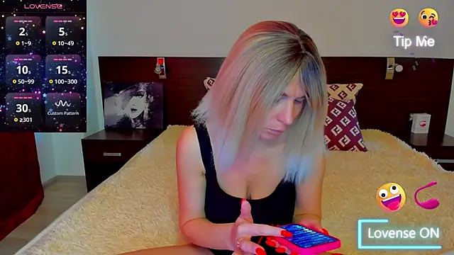 Snapshot of Hanna_Becrett17 chatting on March 2025 10:24:02 AM Hanna Becrett17 online show from March 2025 10:24:02 AM