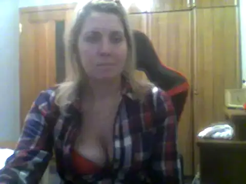 Snapshot of IrinaB1 chatting on January 2025 02:18:01 PM IrinaB1 online show from January 2025 02:18:01 PM