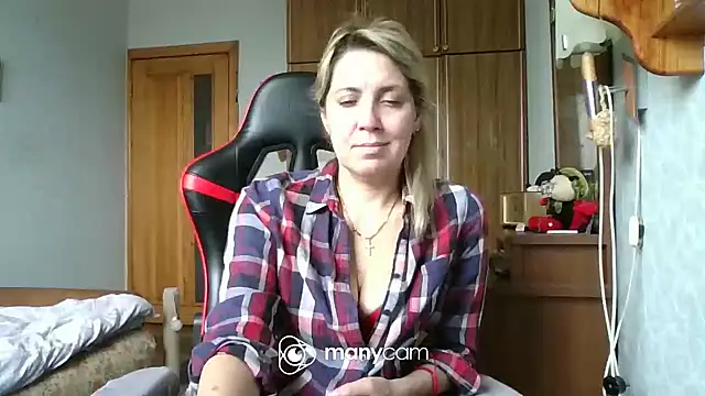 Snapshot of IrinaB1 chatting on January 2025 10:16:02 AM IrinaB1 online show from January 2025 10:16:02 AM