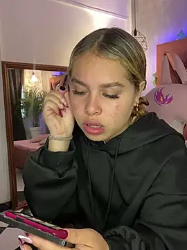 Haelycute online show from February 2025 11:40:02 AM