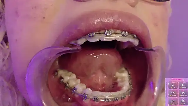 Haelycute online show from March 2026 12:33:01 AM