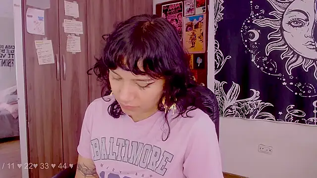 melissahowl online show from October 2025 05:03:01 PM