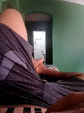 Snapshot of morenogts69 chatting on September 2025 03:24:01 PM morenogts69 online show from September 2025 03:24:01 PM