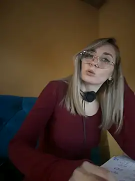 Snapshot of Crazy-Rosa chatting on January 2025 02:48:01 PM Crazy-Rosa online show from January 2025 02:48:01 PM