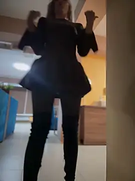 Snapshot of Crazy-Rosa chatting on February 2025 03:31:02 PM Crazy-Rosa online show from February 2025 03:31:02 PM