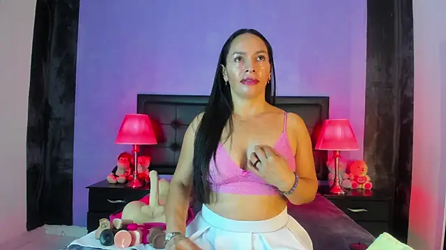 MaduraLuciana online show from November 2025 10:34:02 AM