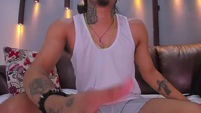 Snapshot of _cannabitch chatting on December 2024 01:18:02 PM cannabitch online show from December 2024 01:18:02 PM