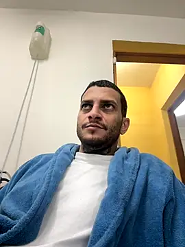 Snapshot of Christopherreis chatting on October 2025 01:28:01 AM Christopherreis online show from October 2025 01:28:01 AM