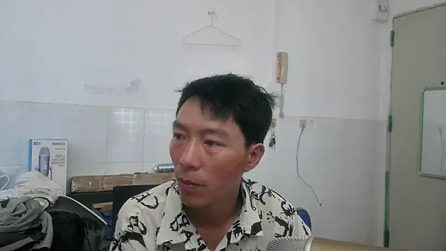 xhqds online show from April 2026 04:52:02 AM