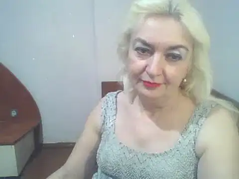 Snapshot of Meri798 chatting on December 2024 05:01:01 PM Meri798 online show from December 2024 05:01:01 PM