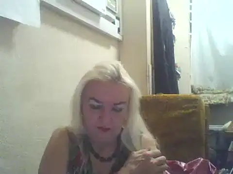 Snapshot of Meri798 chatting on December 2024 09:43:02 PM Meri798 online show from December 2024 09:43:02 PM