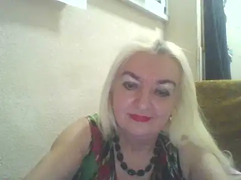Snapshot of Meri798 chatting on December 2024 12:44:01 AM Meri798 online show from December 2024 12:44:01 AM