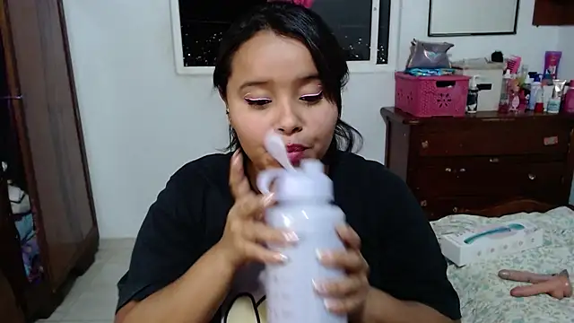 Snapshot of AINARA__STONE chatting on December 2024 01:04:02 AM AINARA STONE online show from December 2024 01:04:02 AM