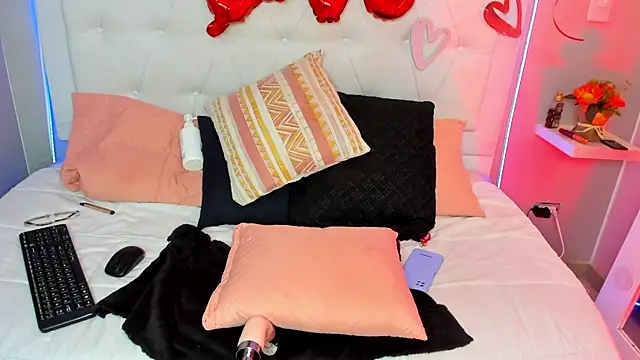 Snapshot of AINARA__STONE chatting on February 2025 01:31:02 AM AINARA STONE online show from February 2025 01:31:02 AM