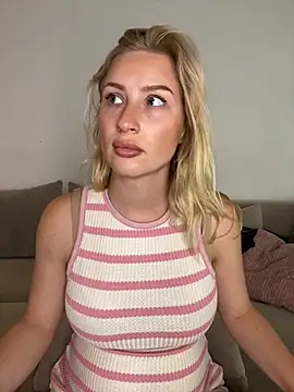 Snapshot of belle98 chatting on July 2026 11:35:01 AM belle98 online show from July 2026 11:35:01 AM