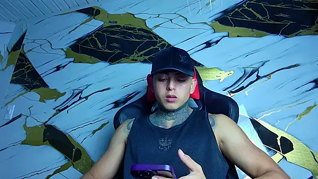 Kevin22 222 online show from January 2025 12:47:01 AM