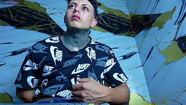 Kevin22 222 online show from February 2025 06:01:01 AM