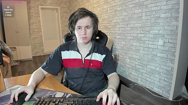 iliaskrislove online show from March 2025 05:06:01 PM