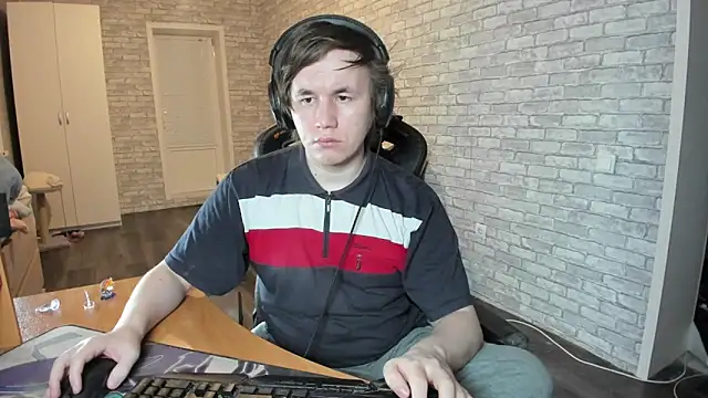 iliaskrislove online show from March 2025 12:49:02 AM