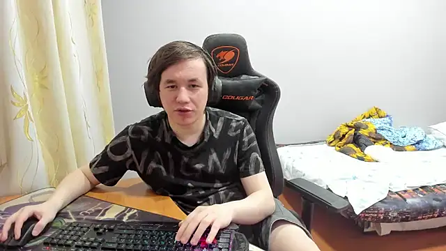 iliaskrislove online show from September 2025 10:46:02 PM