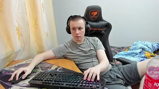 iliaskrislove online show from October 2025 04:48:01 AM