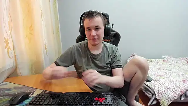 iliaskrislove online show from November 2025 11:38:02 AM