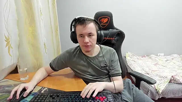 iliaskrislove online show from November 2025 11:43:02 PM