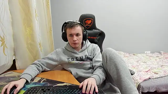 iliaskrislove online show from December 2025 05:08:02 PM