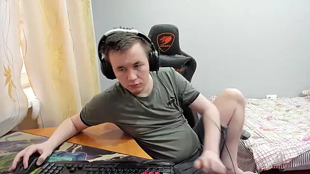 iliaskrislove online show from December 2025 05:49:02 AM