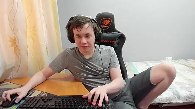 iliaskrislove online show from February 2026 04:17:01 AM