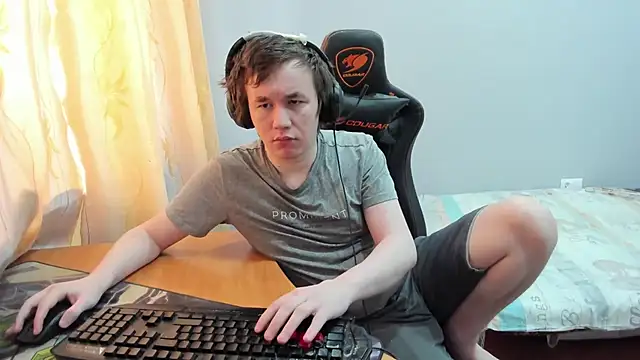 iliaskrislove online show from February 2026 07:04:01 AM