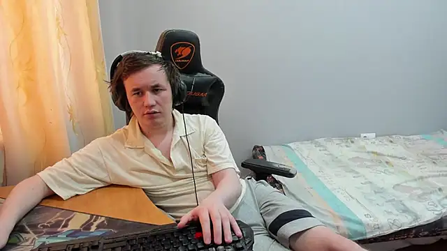 iliaskrislove online show from February 2026 12:17:01 PM