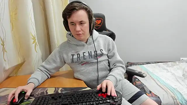 iliaskrislove online show from April 2026 05:45:02 PM