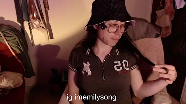 emily pearl  online show from November 2025 11:07:02 PM