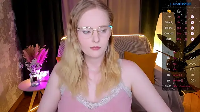 Aemilia  online show from February 2026 02:19:01 AM